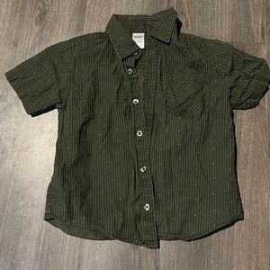 Old Navy Toddler 5T Short Sleeve Button-up!
